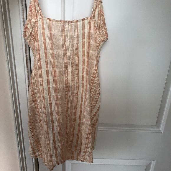 NEW! Wrap dress - Picture 3 of 4